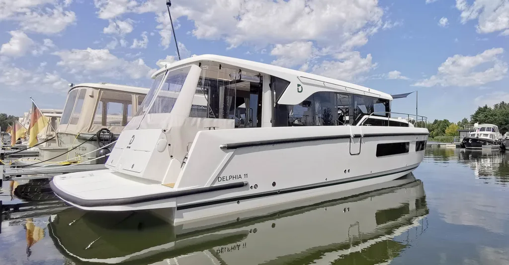 Willkommen an Bord: DELPHIA 11 Sedan Schiffsrundgang