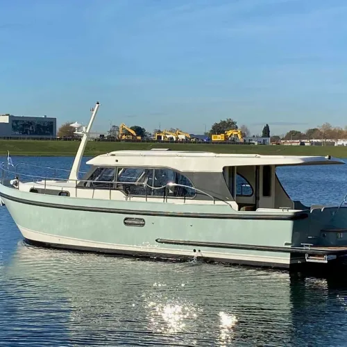 Linssen 35.0 Sport Luxury Sedan