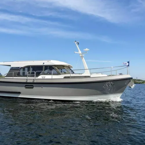 Linssen 30.0 Sport Luxury Sedan